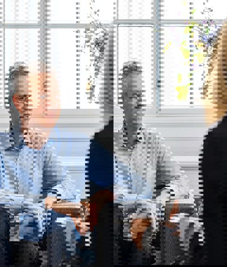 A meeting between two 7N staff members in the office in the Copenhagen office in Denmark. 